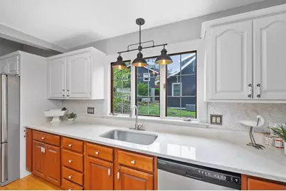 12 Newton Rd, Haverhill, MA 01830 - Photo 3