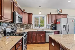 1677 Plymouth St, Bridgewater, MA 02324 - Photo 7