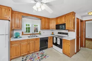 64 Hillcrest Rd, Waltham, MA 02451 - Photo 9