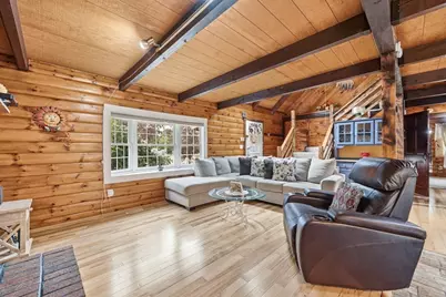 35 Chestnut Dr, Brockton, MA 02301 - Photo 5