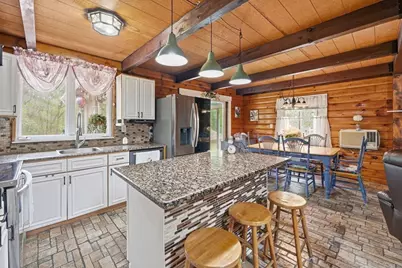 35 Chestnut Dr, Brockton, MA 02301 - Photo 3