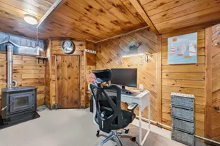 35 Chestnut Dr, Brockton, MA 02301 - Photo 23