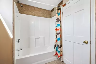96 Cleveland Ave, Everett, MA 02149 - Photo 15