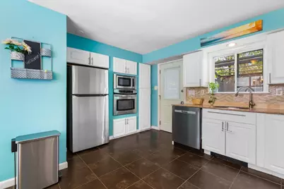117 Pearl St, Lawrence, MA 01841 - Photo 3