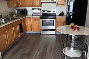 80 N Warren St, Woburn, MA 01801 - Photo 5