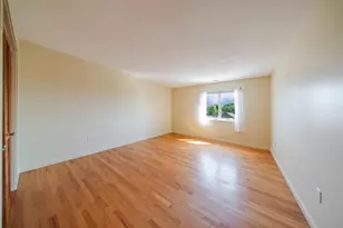 351 Pleasant St, Northampton, MA 01060 - Photo 25