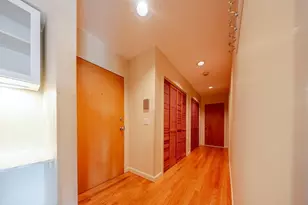 351 Pleasant St, Northampton, MA 01060 - Photo 17