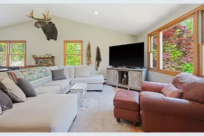 284 Howe St, East Brookfield, MA 01515 - Photo 13