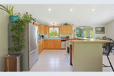 284 Howe St, East Brookfield, MA 01515 - Photo 17