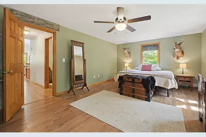 284 Howe St, East Brookfield, MA 01515 - Photo 35
