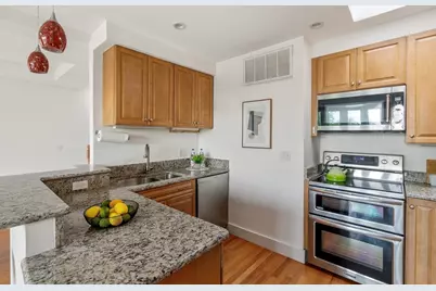 197 W Newton St #5, Boston, MA 02116 - Photo 9