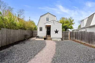 17 Woodbine Ave, Pembroke, MA 02359 - Photo 21