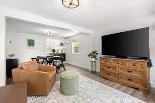 17 Woodbine Ave, Pembroke, MA 02359 - Photo 9