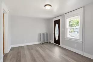 25 High St, Agawam, MA 01001 - Photo 5