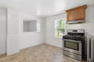25 High St, Agawam, MA 01001 - Photo 11