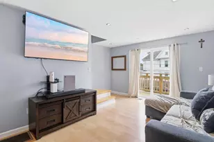 11 W Bowers St, Lowell, MA 01854 - Photo 9