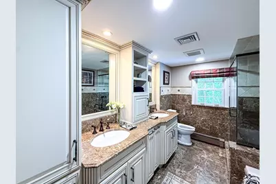 17 Robin Rd, Milford, MA 01757 - Photo 9