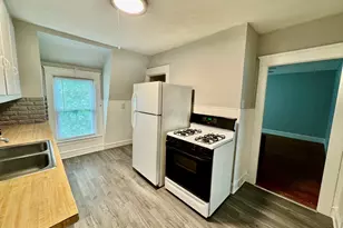 430 North St, Somerset, MA 02726 - Photo 9