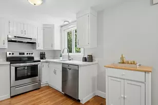 8 Grant Pl, Lexington, MA 02420 - Photo 9