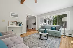 8 Grant Pl, Lexington, MA 02420 - Photo 11