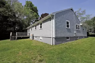 1295 Roseanne St, New Bedford, MA 02740 - Photo 5