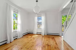 7 Winter St, Amesbury, MA 01913 - Photo 3