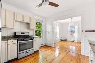 7 Winter St, Amesbury, MA 01913 - Photo 3