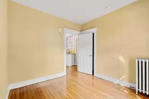 7 Winter St, Amesbury, MA 01913 - Photo 11