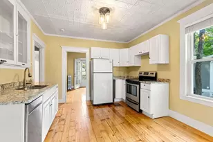 7 Winter St, Amesbury, MA 01913 - Photo 5