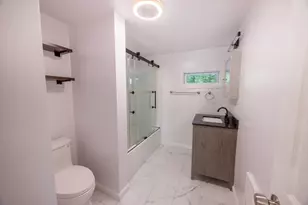 8 Freeman Ave, Webster, MA 01570 - Photo 11