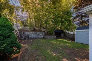 8 Freeman Ave, Webster, MA 01570 - Photo 17