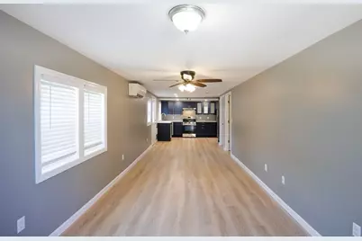 8 Freeman Ave, Webster, MA 01570 - Photo 5