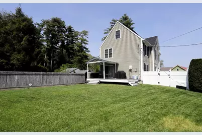 17 David St, Acushnet, MA 02743 - Photo 5