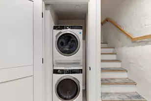 19 Bartlett Pl, Boston, MA 02113 - Photo 5