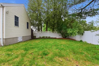 40 Glenwood Rd, Lynn, MA 01904 - Photo 23