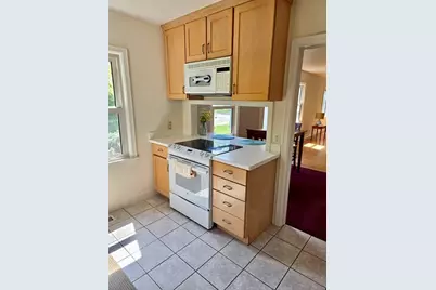 17 Cedar St, Southbridge, MA 01550 - Photo 7