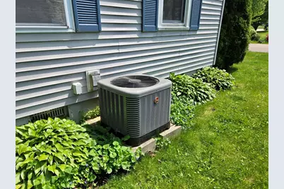 17 Cedar St, Southbridge, MA 01550 - Photo 23