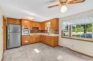 27 Westboro Rd, Marlborough, MA 01752 - Photo 9