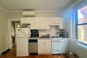 10 Fairfield St, Boston, MA 02116 - Photo 3