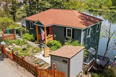 212 Grove St, Clinton, MA 01510 - Photo 3