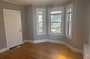 12 Bedford St, Waltham, MA 02492 - Photo 5