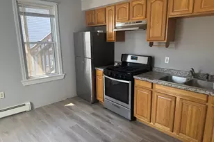 12 Bedford St, Waltham, MA 02492 - Photo 3