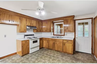105-107 Salisbury St, Dracut, MA 01826 - Photo 7
