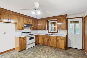 105-107 Salisbury St, Dracut, MA 01826 - Photo 7