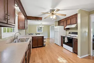 63 Miles St, Millbury, MA 01527 - Photo 13