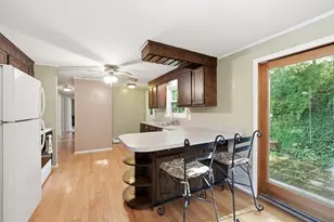 63 Miles St, Millbury, MA 01527 - Photo 11