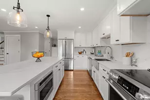 6 Monroe St, Amesbury, MA 01913 - Photo 15