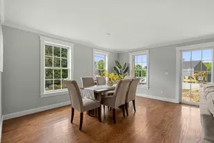 6 Monroe St, Amesbury, MA 01913 - Photo 9