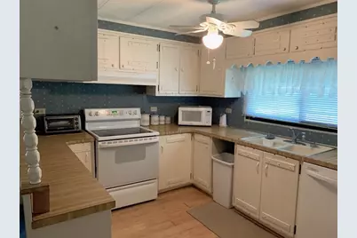 5 Fourth Ave, Westfield, MA 01085 - Photo 17
