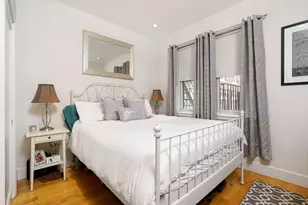 8 Garden Ct, Boston, MA 02113 - Photo 9